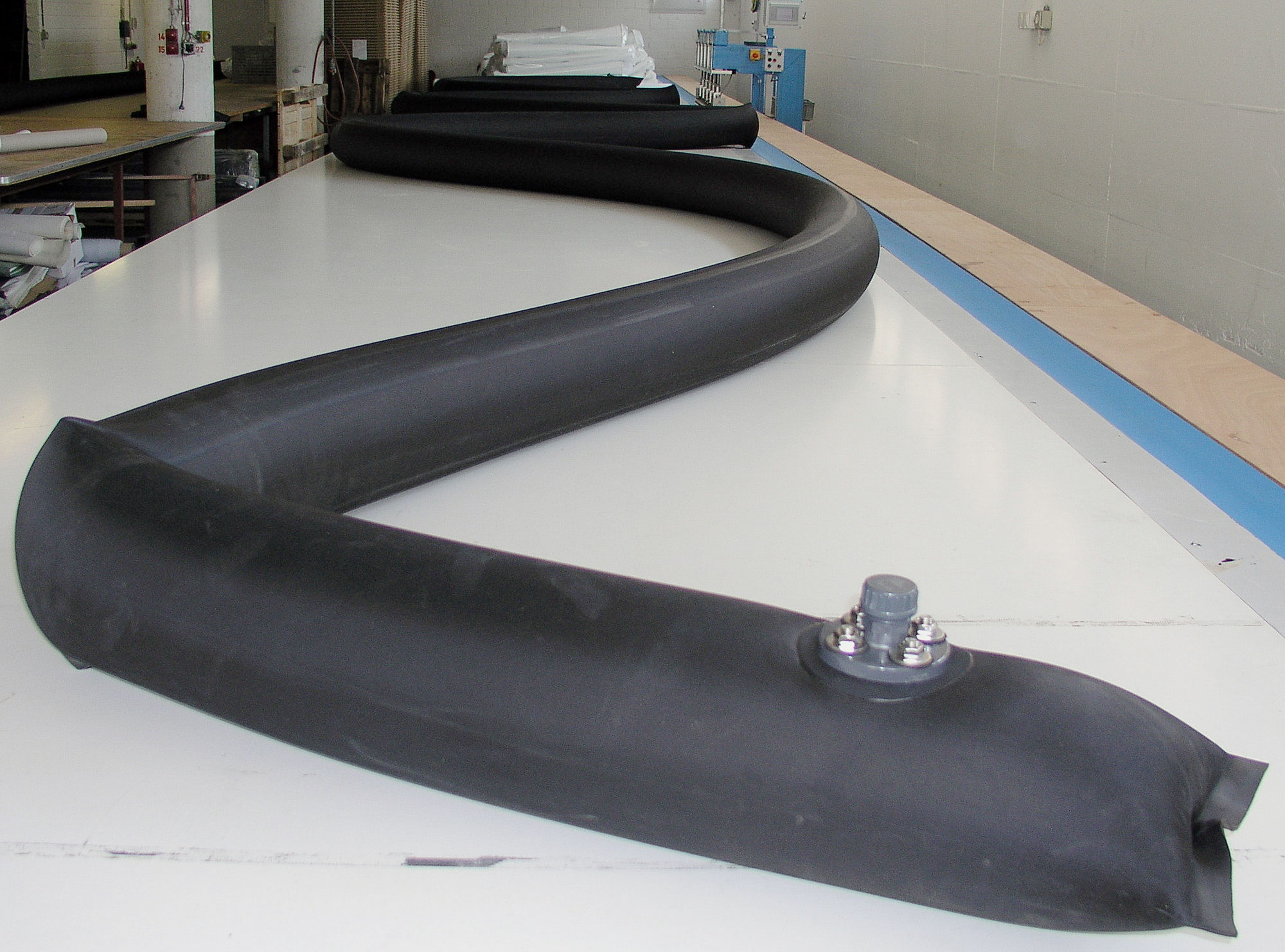 Aufblasbare Objekte - Prototyp Wassersperre