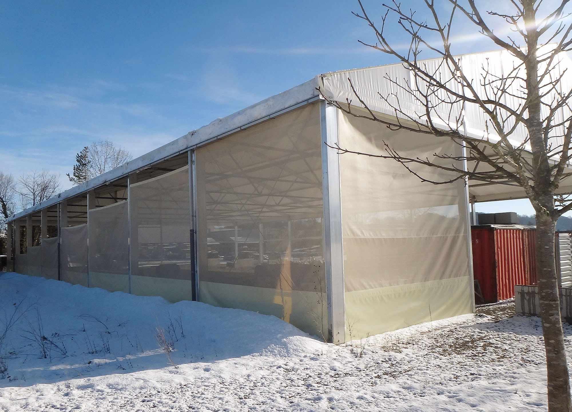 Blachen nach Mass - Windschutz Arbeitshalle